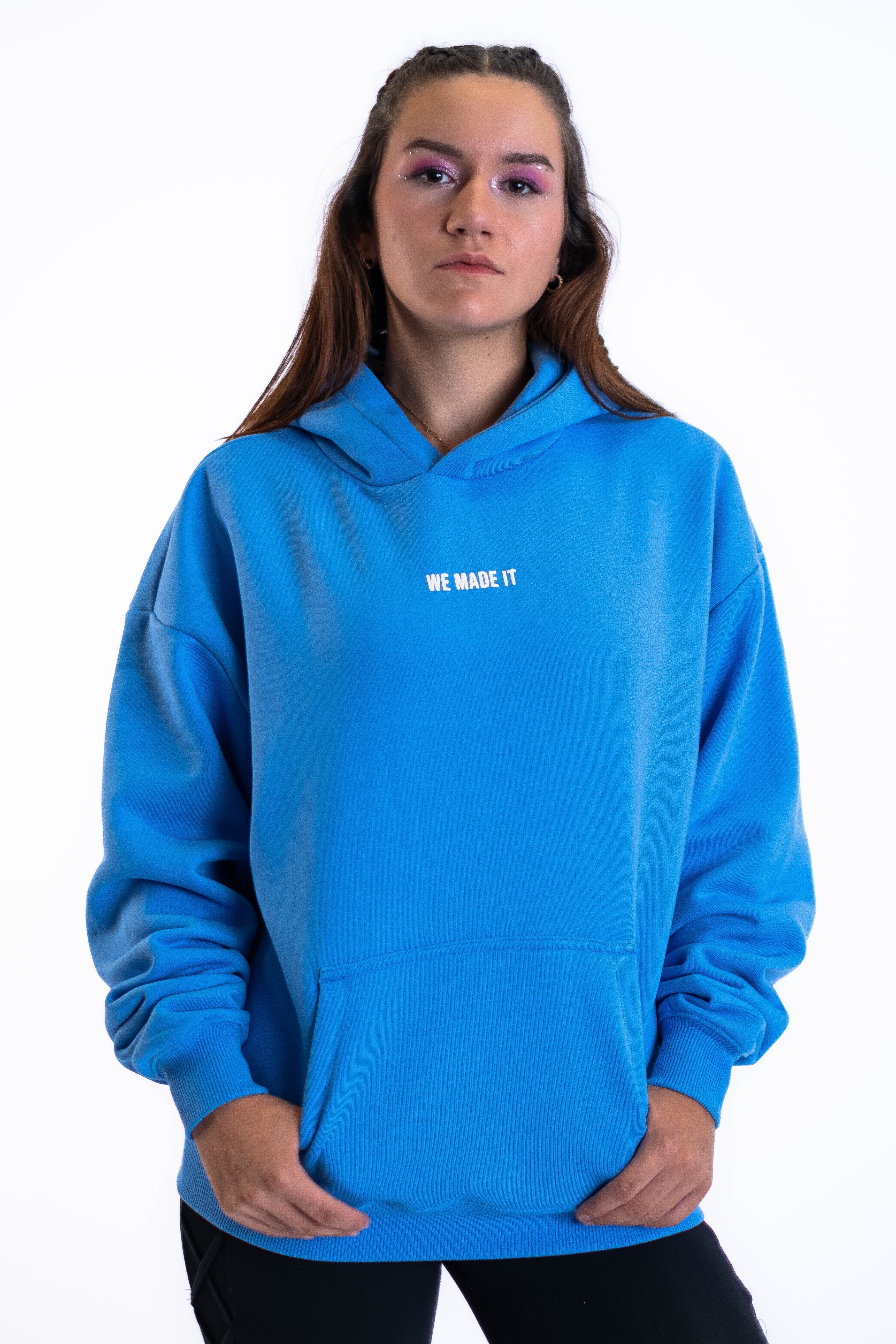 Oversized Hoodie „Cheers to us“ - Blau