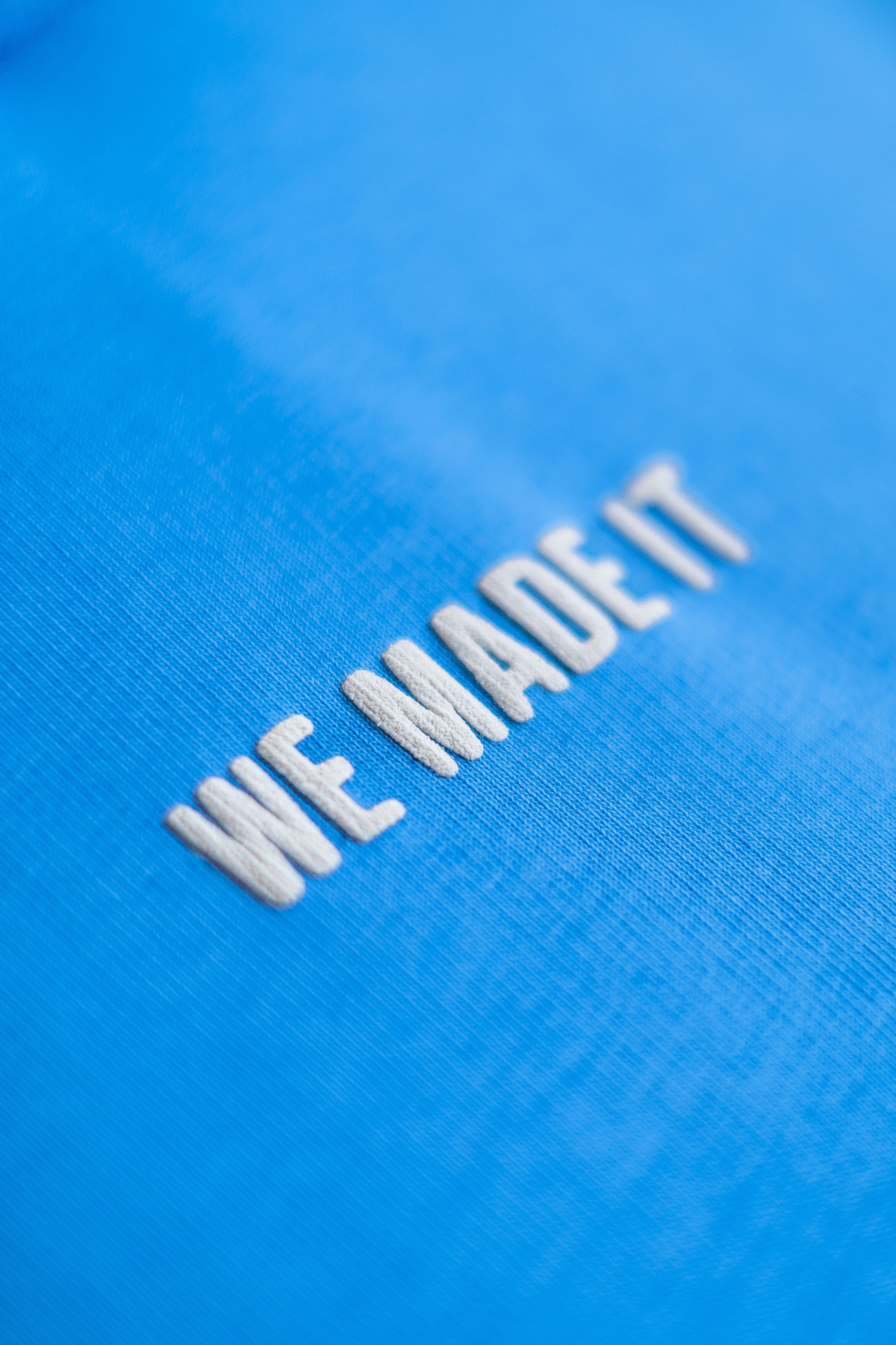 Oversized Hoodie „Cheers to us“ - Blau