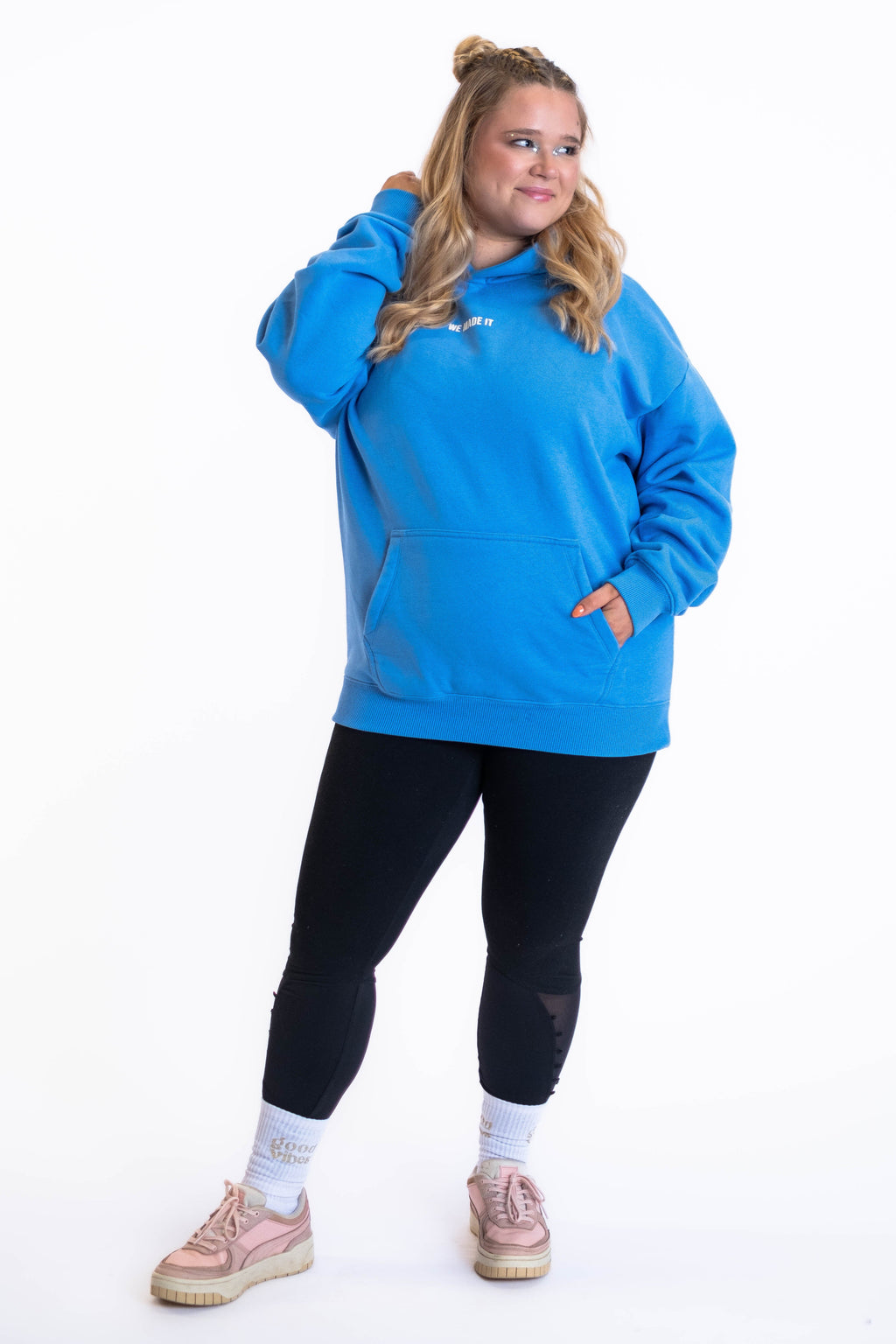Oversized Hoodie „Cheers to us“ - Blau