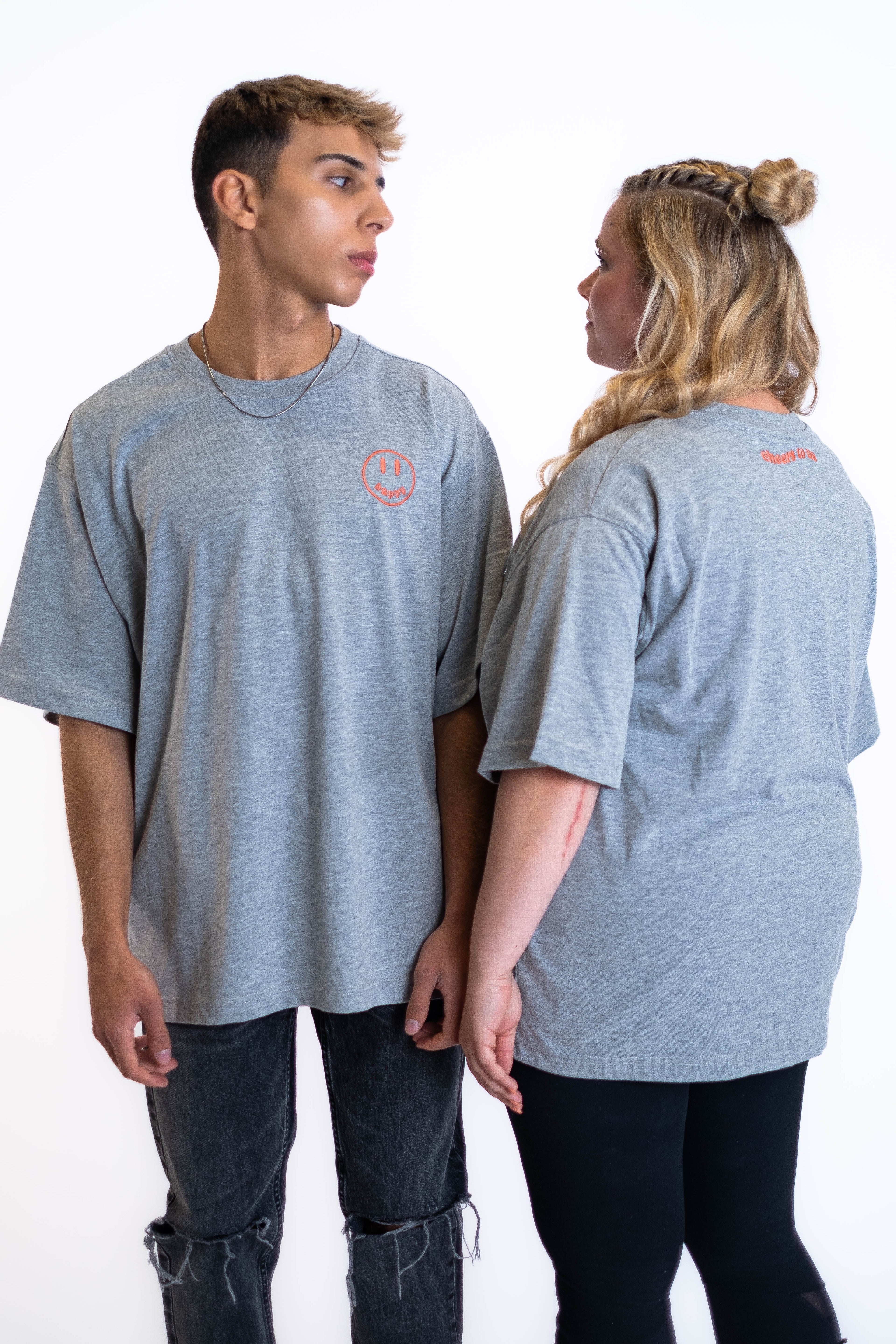 Oversized Tee „Cheers to us“ - Hellgrau