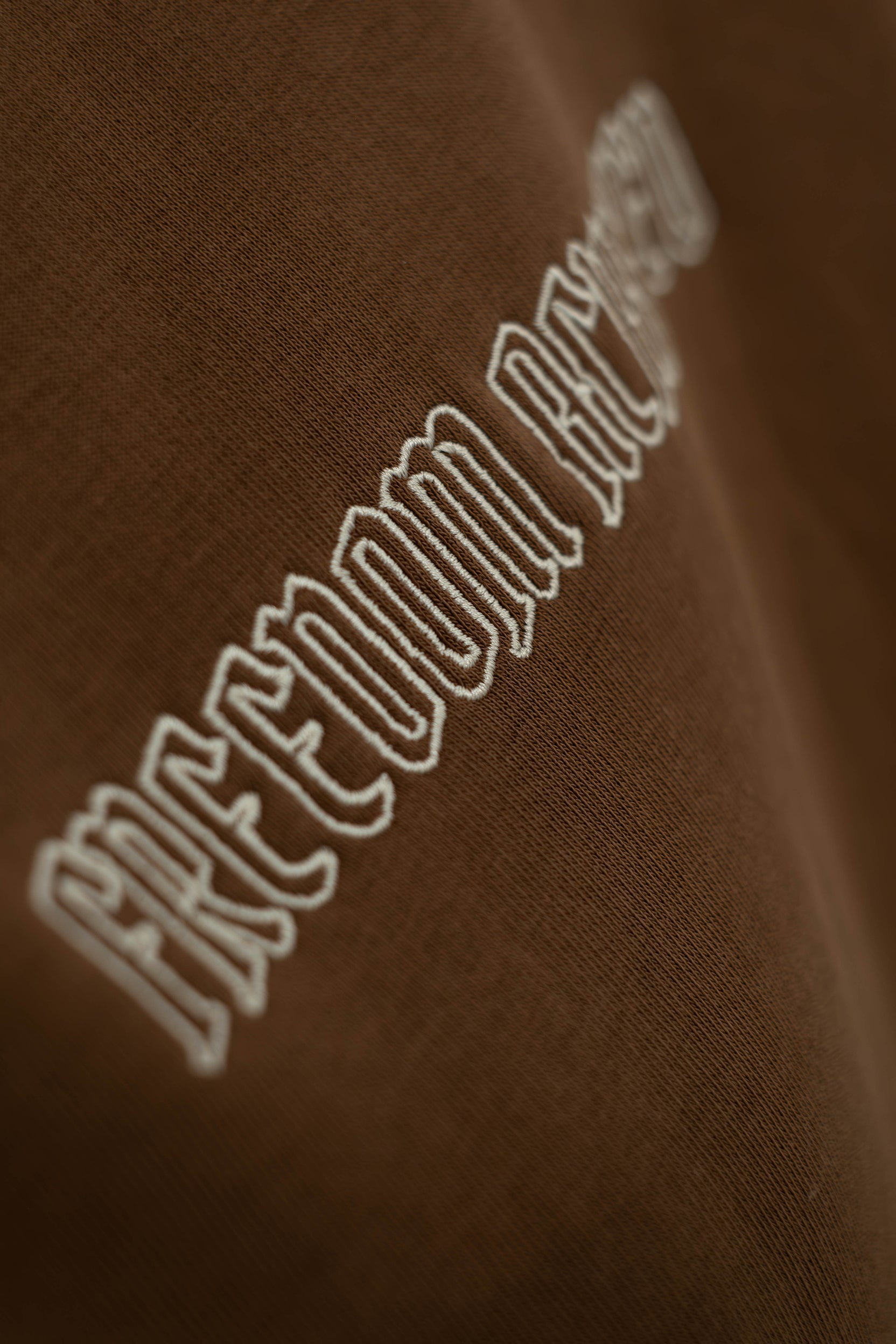 Oversized Cropped Zipper „Freedom" - Brown