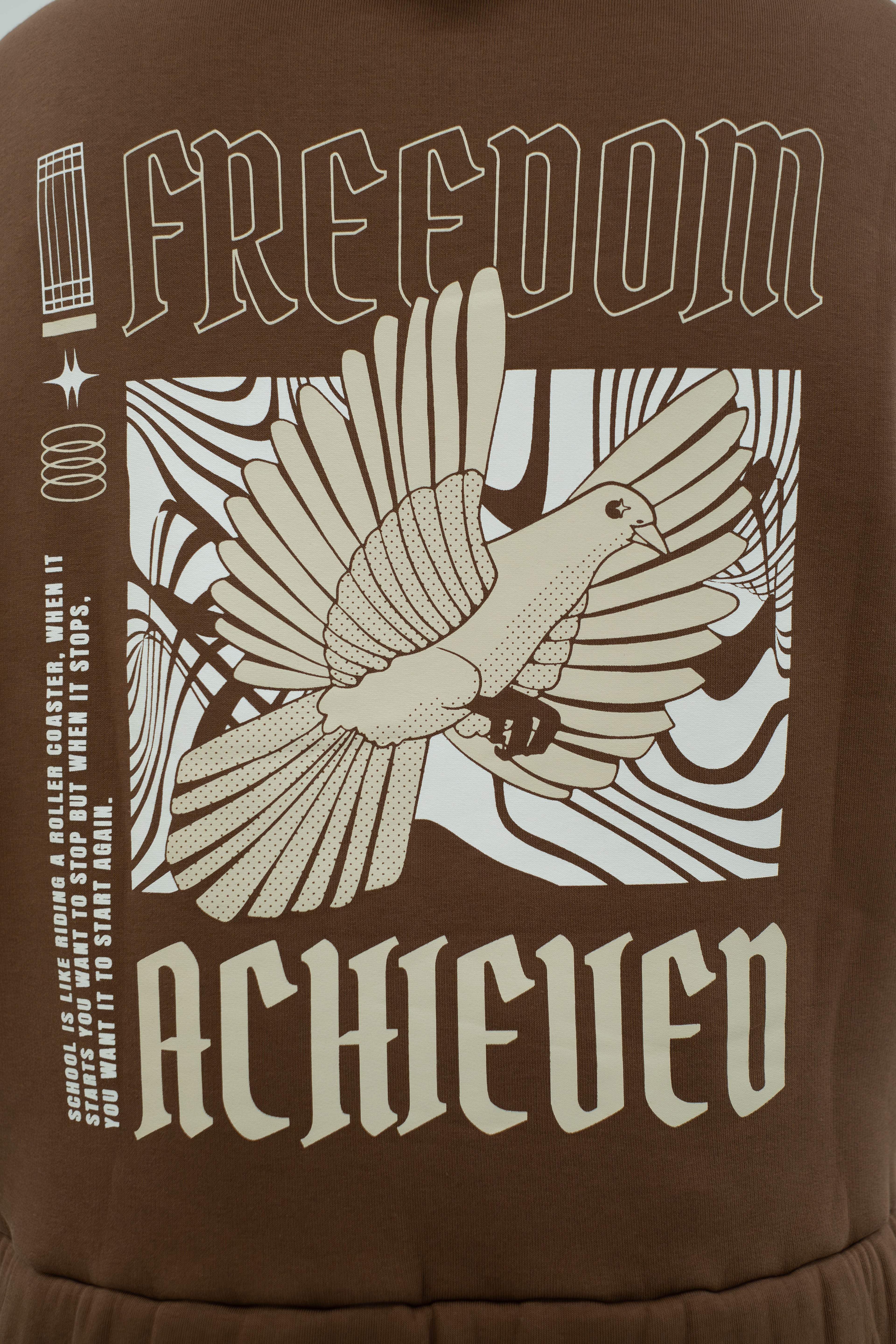 Oversized Cropped Zipper „Freedom" - Brown