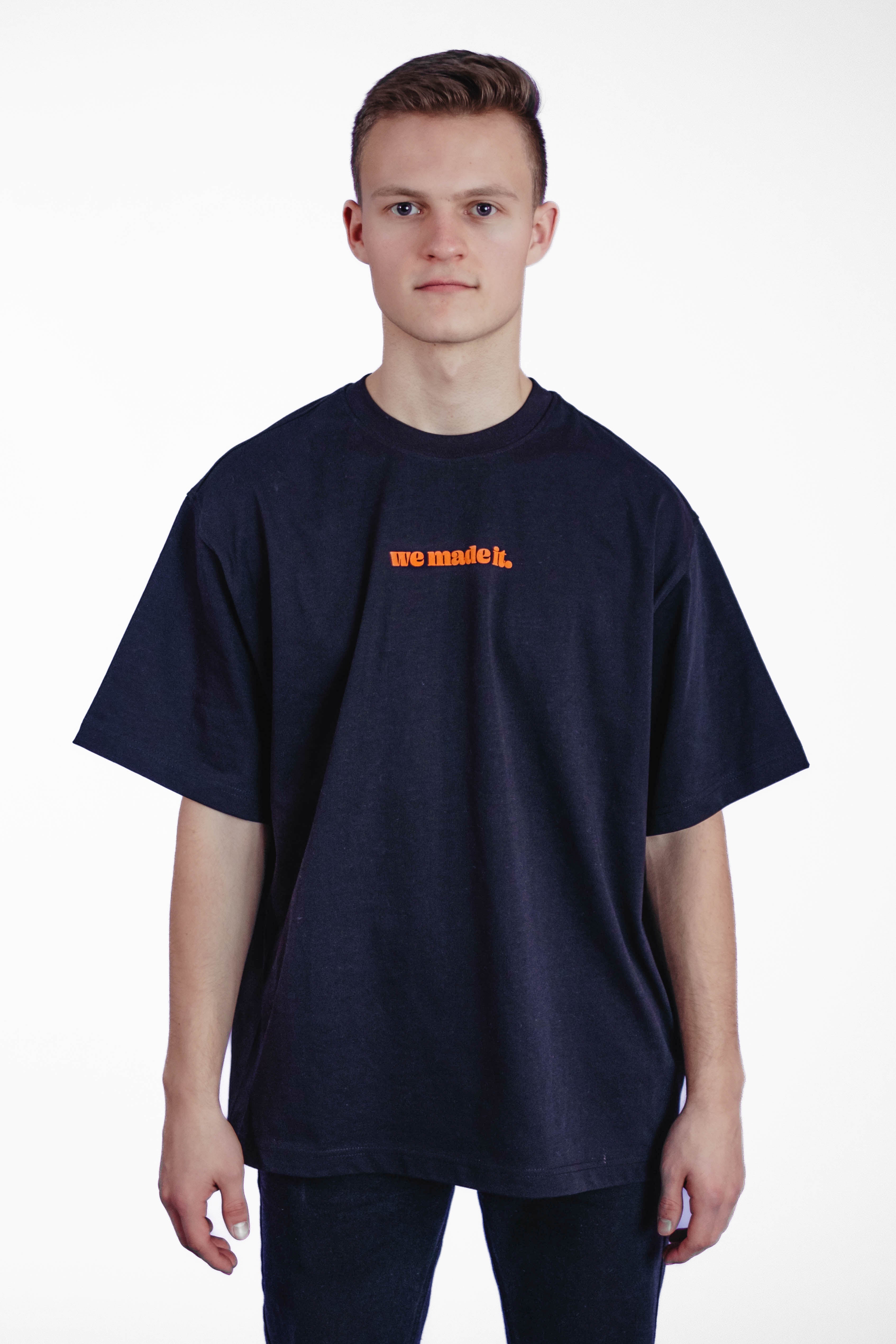 Oversize Tee „We made it“ - Schwarz