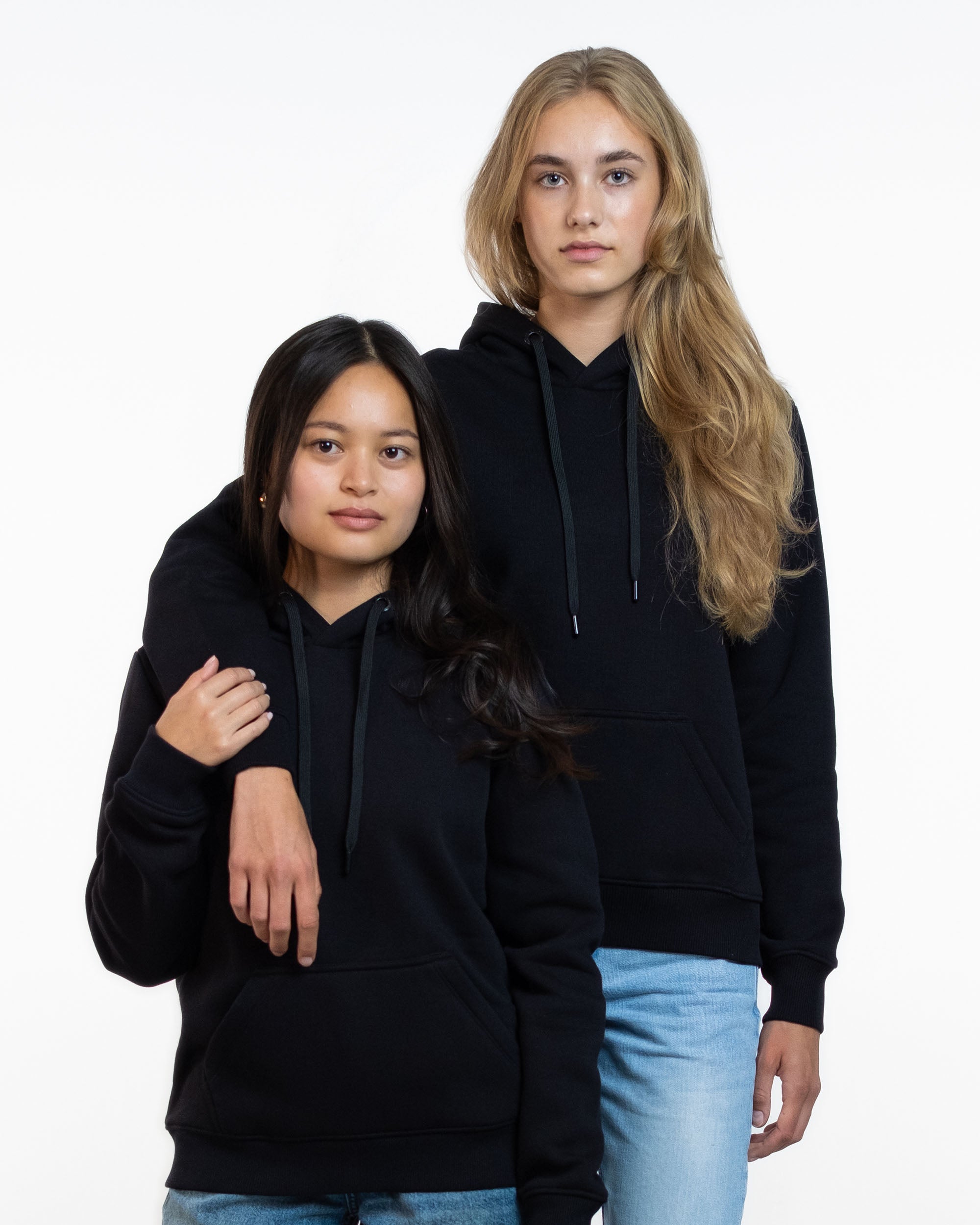 Taillierter Hoodie Elfie black