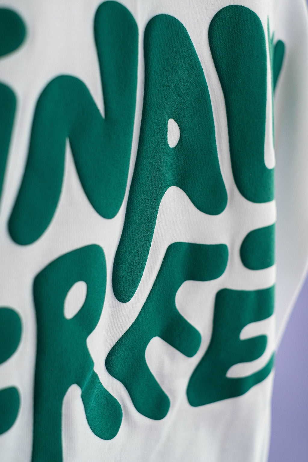 Oversized Tee „Finally Free“ - Weiß